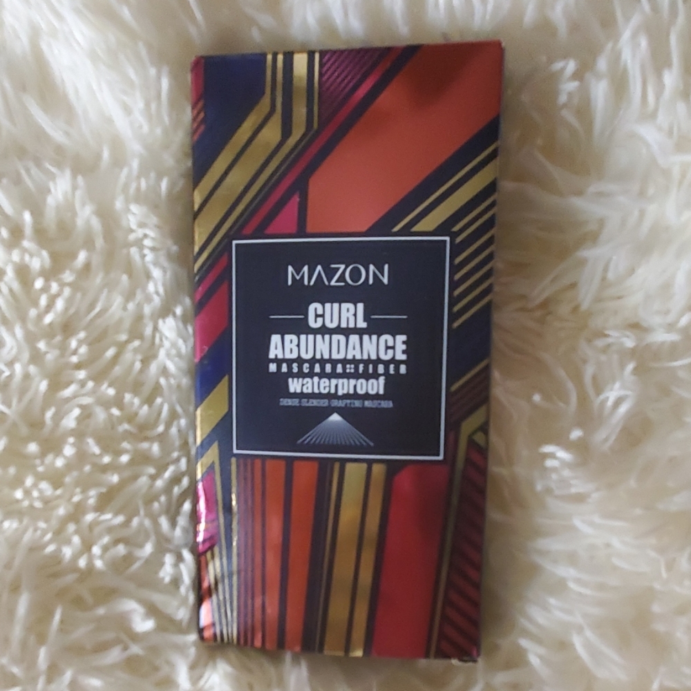 Mazon Curl abundance  mascara +fiber waterproof